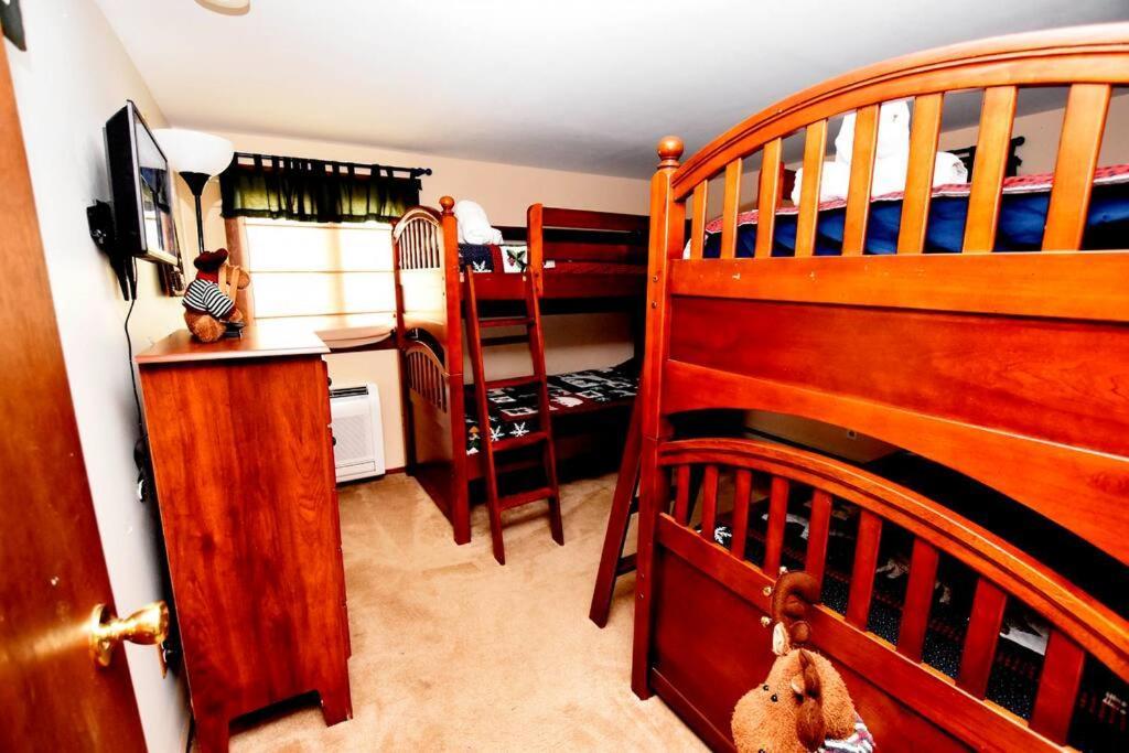 3-Bedroom Vacation Home Steps To Camelback Ski Area Ski-In Ski-Out Crescent Lake Esterno foto